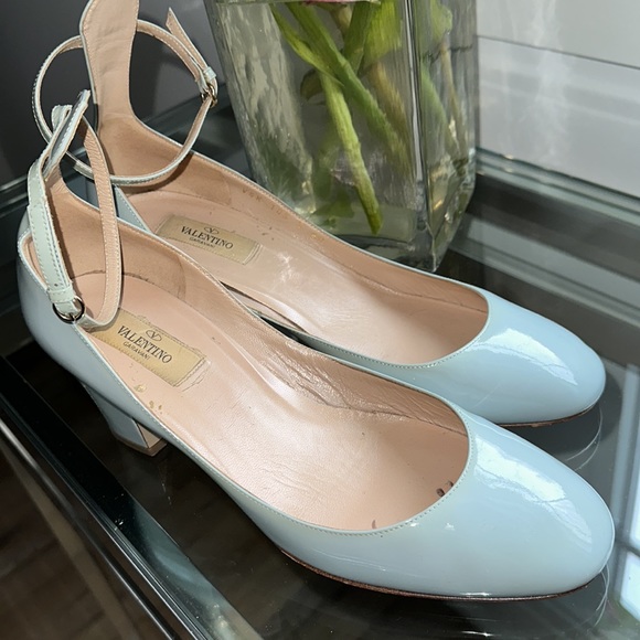 Valentino baby blue patent block heel with strap - Picture 8 of 11